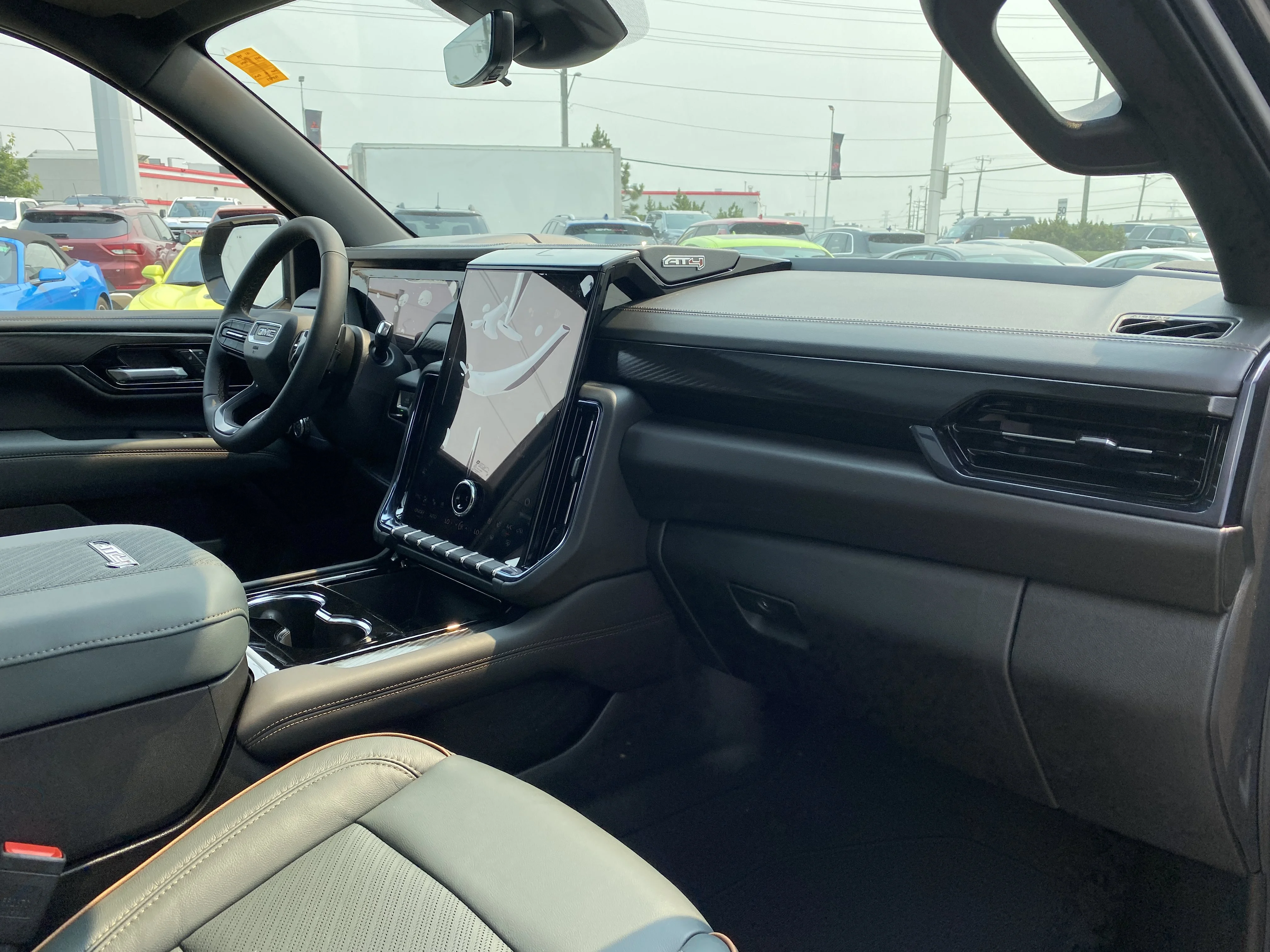 New 2026 ONYX BLACK GMC AT4 image 30