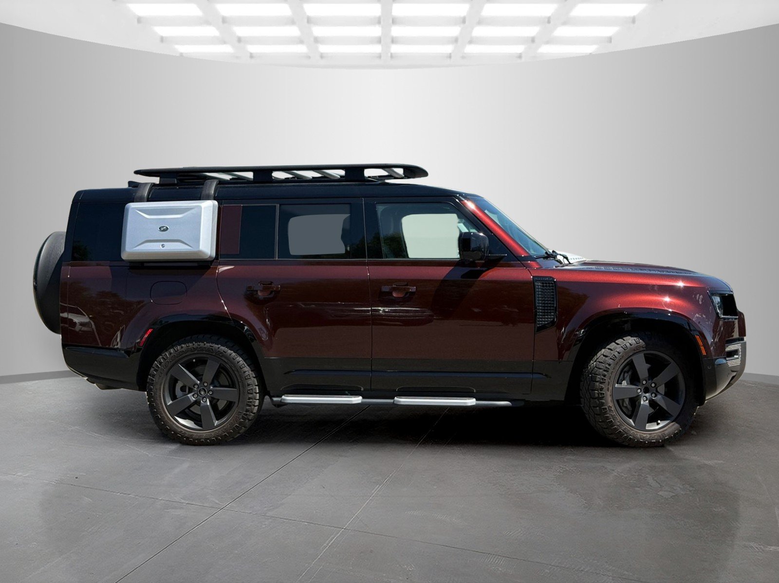 Used 2023 Sedona Red Land Rover X-Dynamic SE image 4