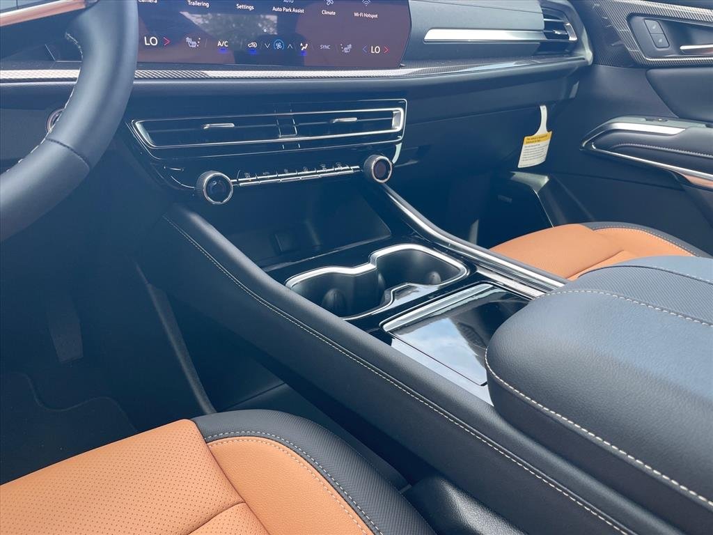 2027 Chevrolet Traverse Z71 - Photo 18