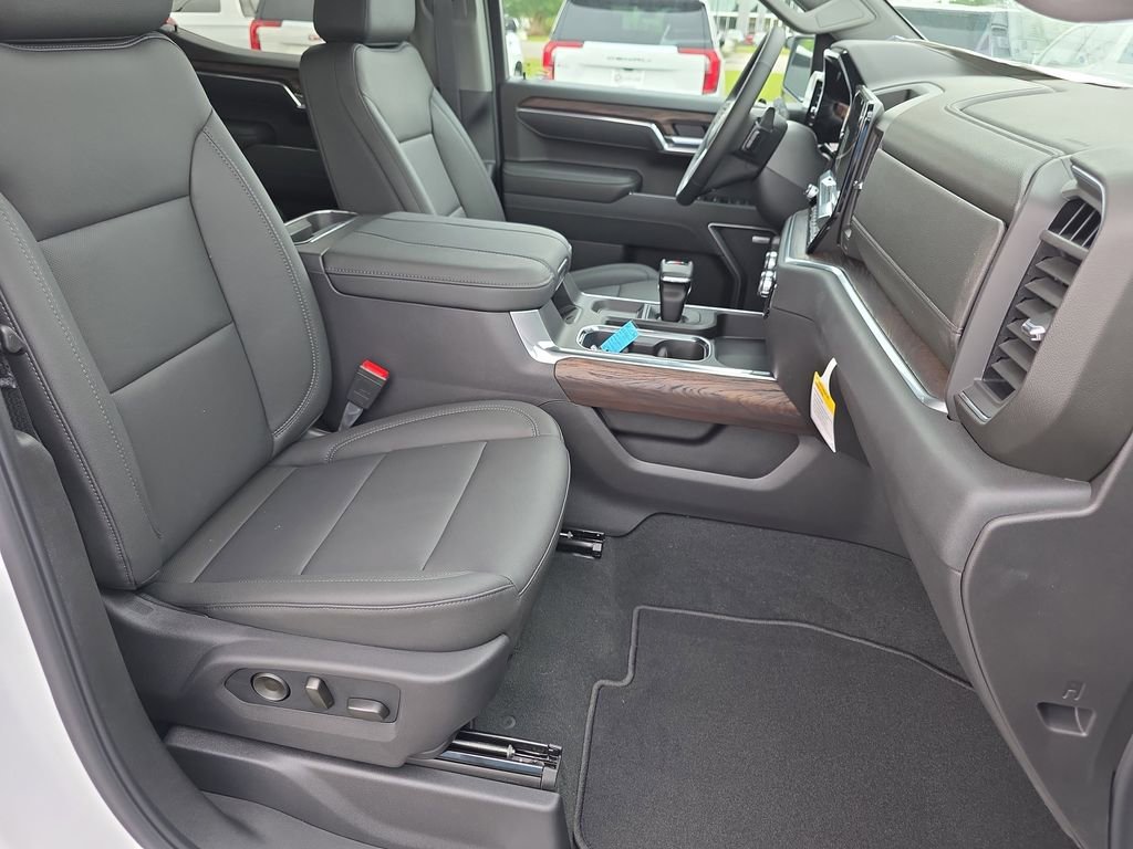 New 2026 Summit White GMC SLT image 36