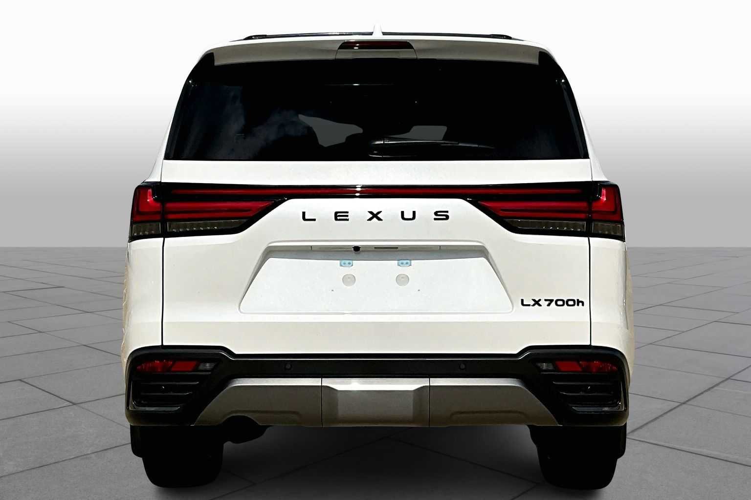 Used 2025 Eminent White Pearl Lexus Luxury image 4