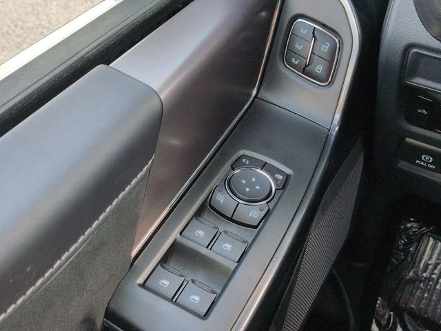 New 2026 Silver Ford Platinum image 24