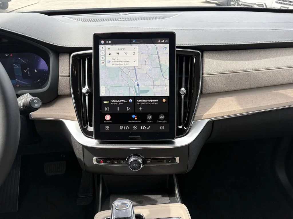 2026 Volvo XC90 Plus - Photo 14