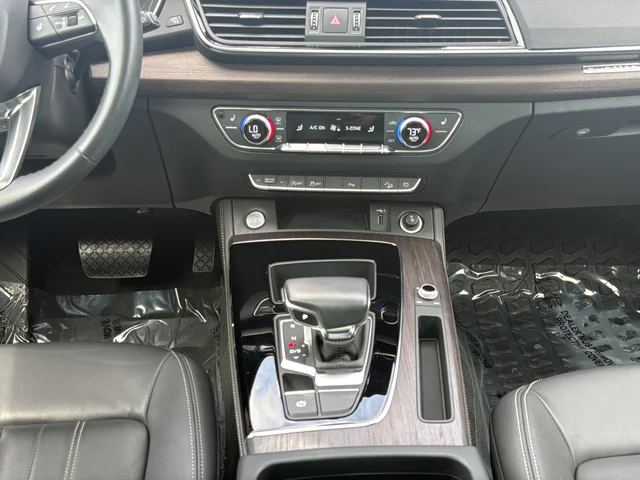 Used 2021 White Audi 45 Premium Plus image 33