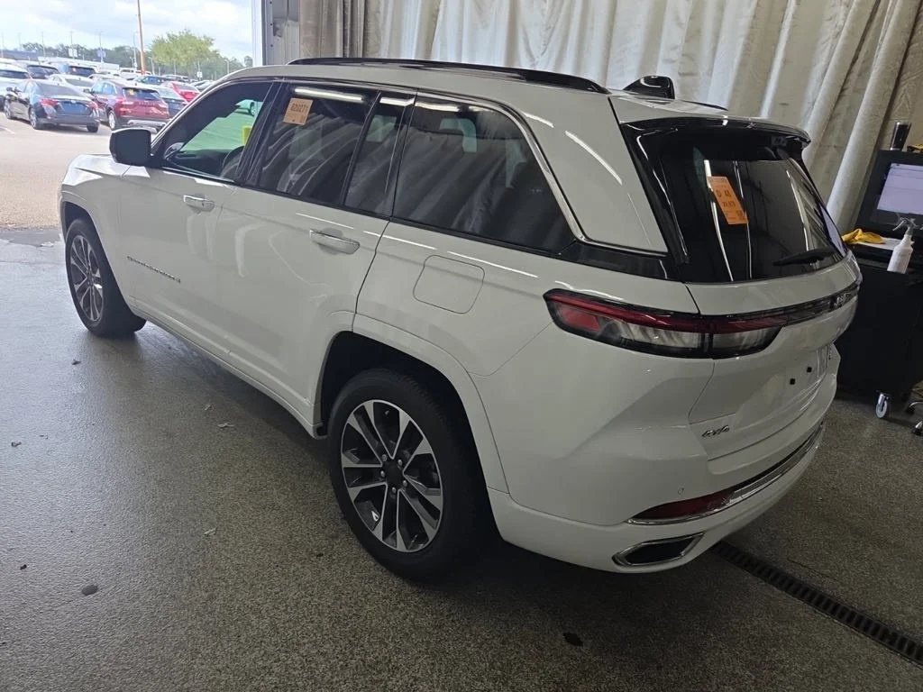 Certified Used 2023 White Jeep Overland image 15
