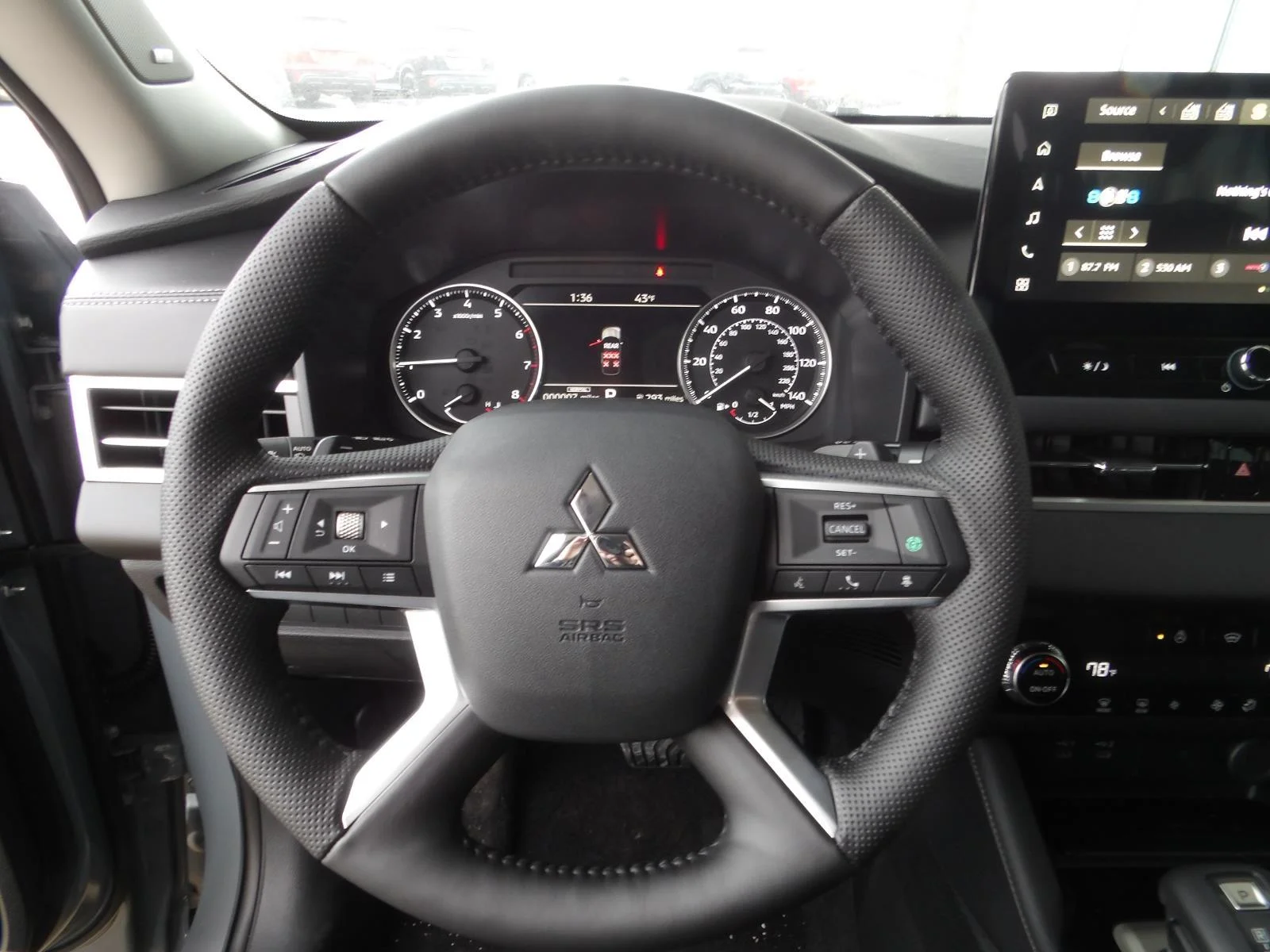 New 2026 Graphite Gray Mitsubishi SE image 30