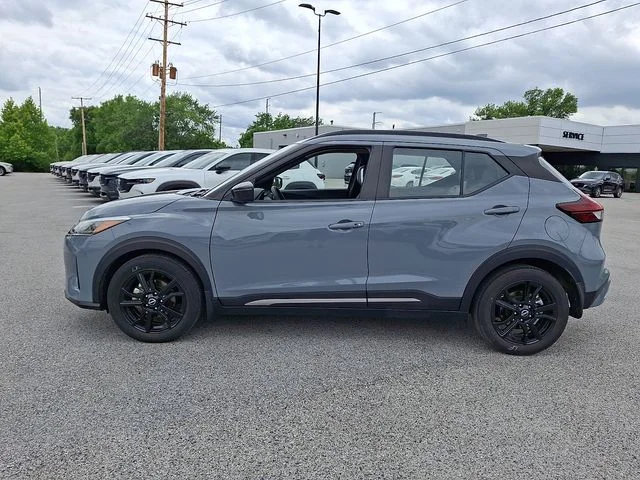 Used 2023 Gray Nissan SR image 5