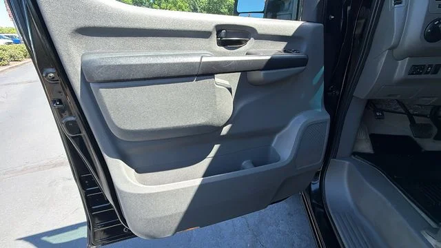 Used 2018 Super Black Nissan SL image 13