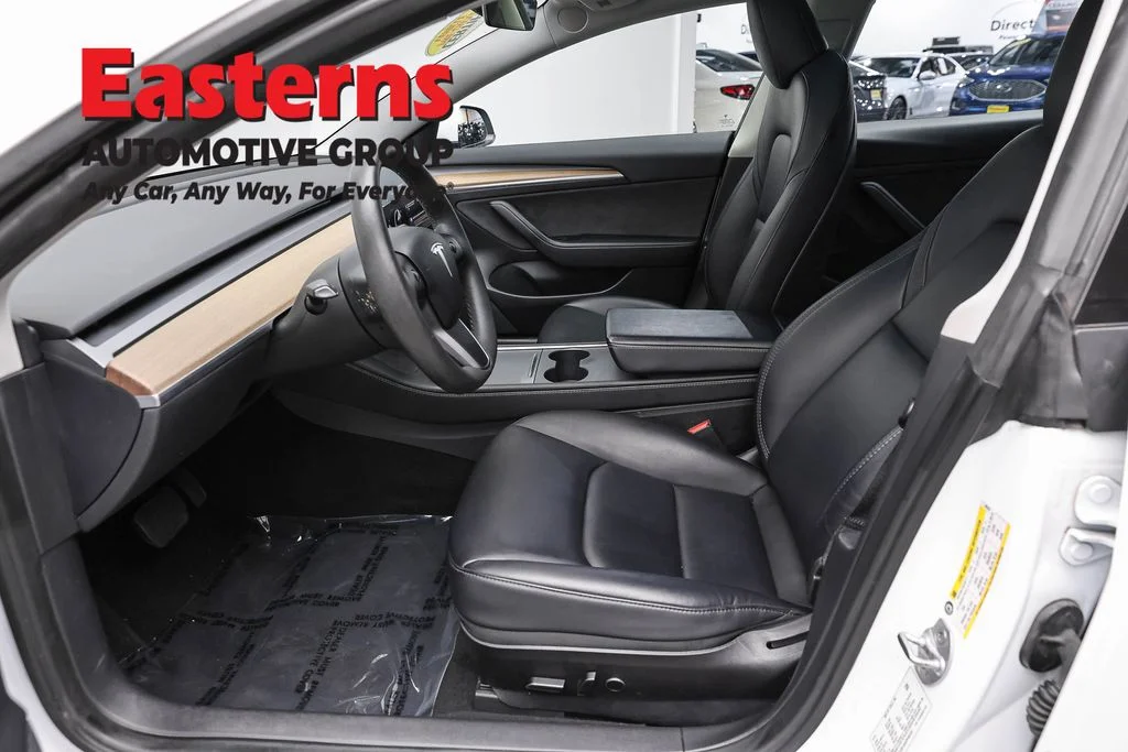 Used 2023 White Tesla Base image 14