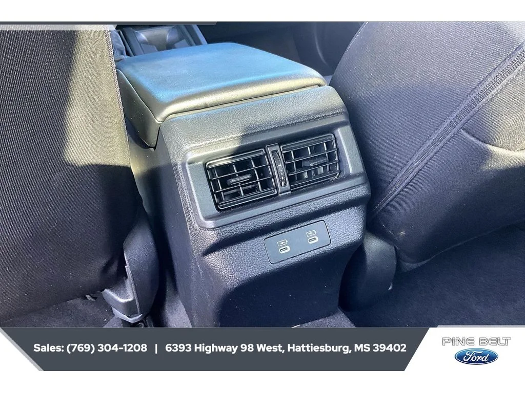 Used 2025 Solar Silver Metallic Honda SE image 23
