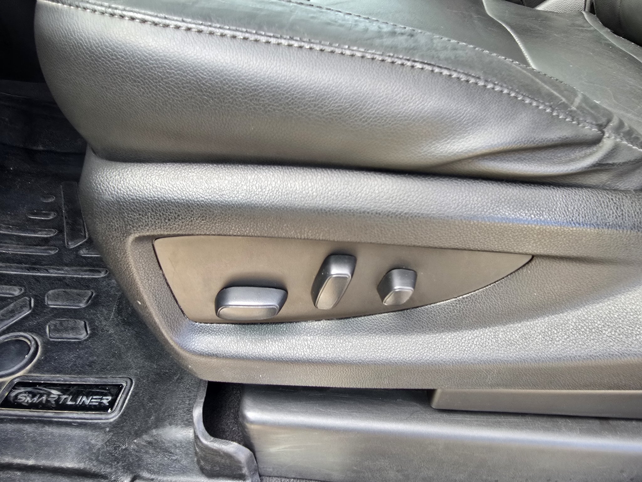 Used 2020 Black Chevrolet LT image 15