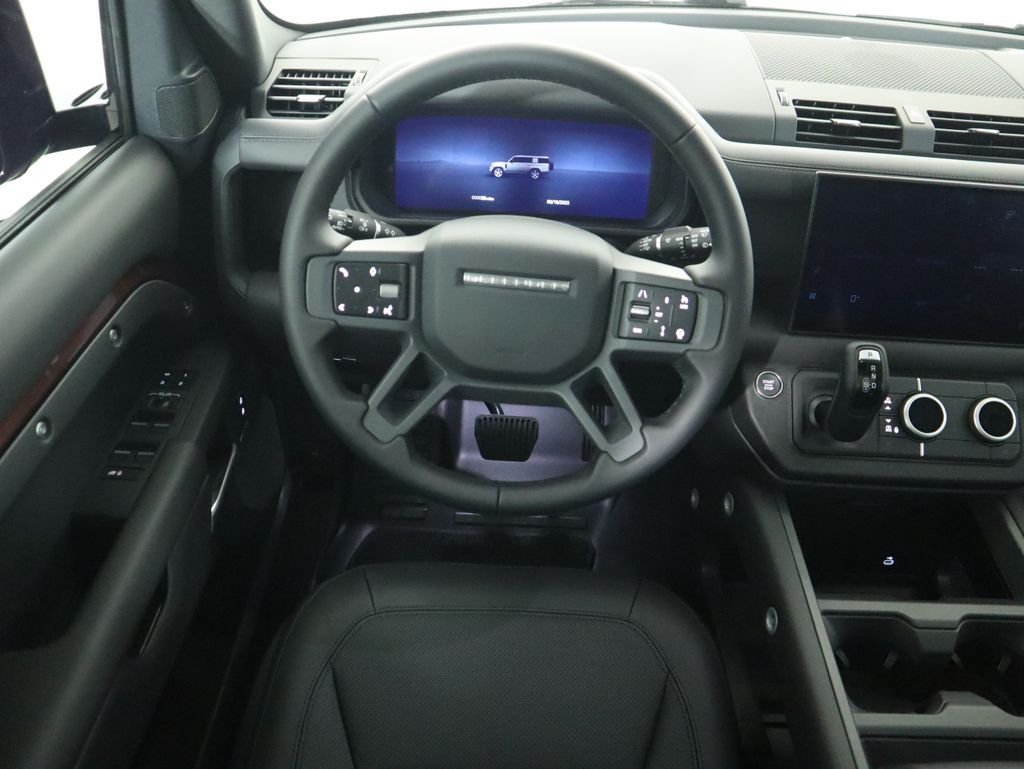2025 Land Rover Defender S - Photo 11