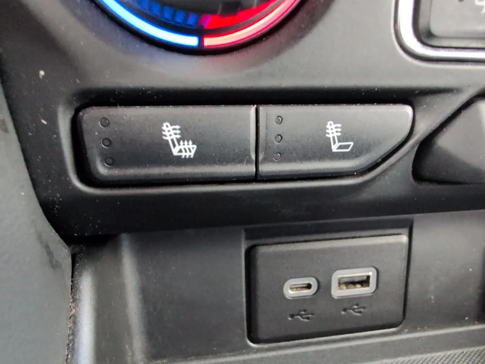 Used 2023 Black Chevrolet Z71 image 3