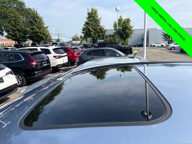 Used 2011 Glacier Blue Metallic Honda EX-L image 13