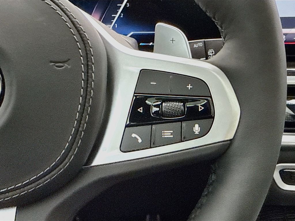 New 2026 Gray Metallic BMW xDrive40i image 12