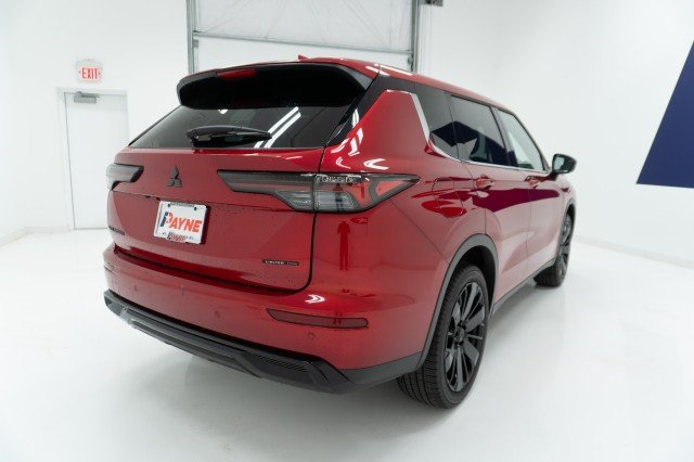 New 2026 Red Diamond Mitsubishi SE image 5
