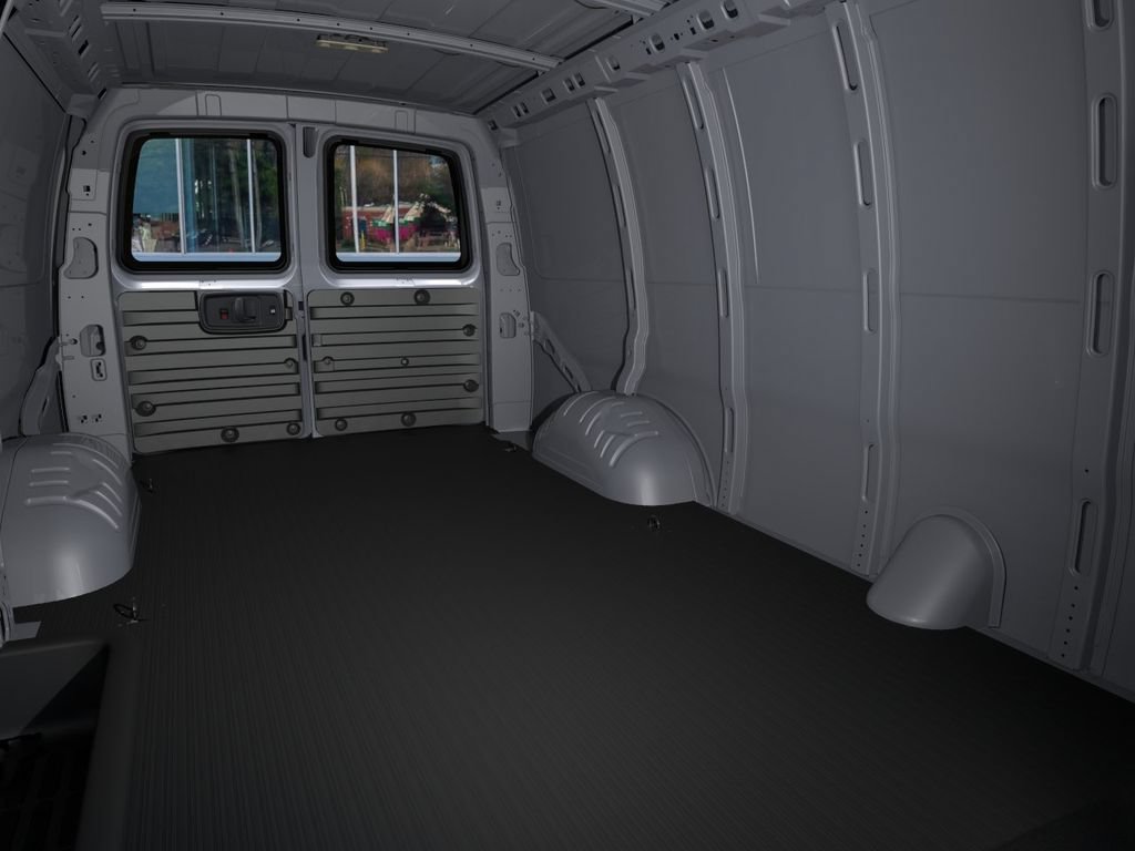 New 2026 Summit White Chevrolet WT image 17