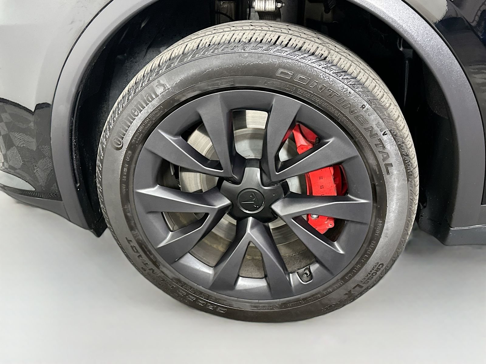 Used 2023 Solid Black Tesla Plaid image 31