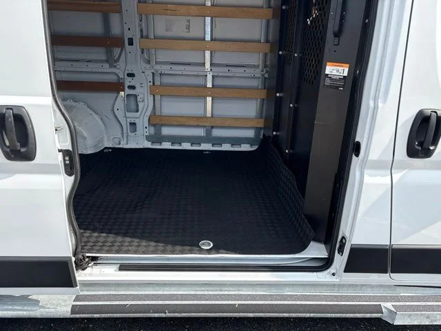 Used 2023 White Ram Base image 15