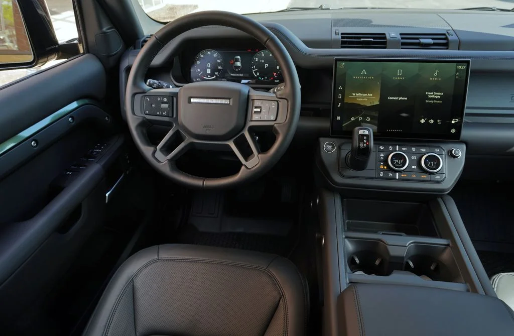 New 2026 Woolstone Green Land Rover X-Dynamic SE image 16