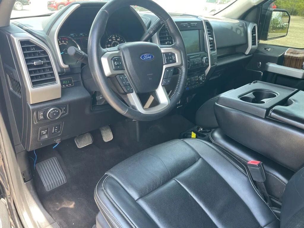 Used 2018 Shadow Black Ford LARIAT image 5