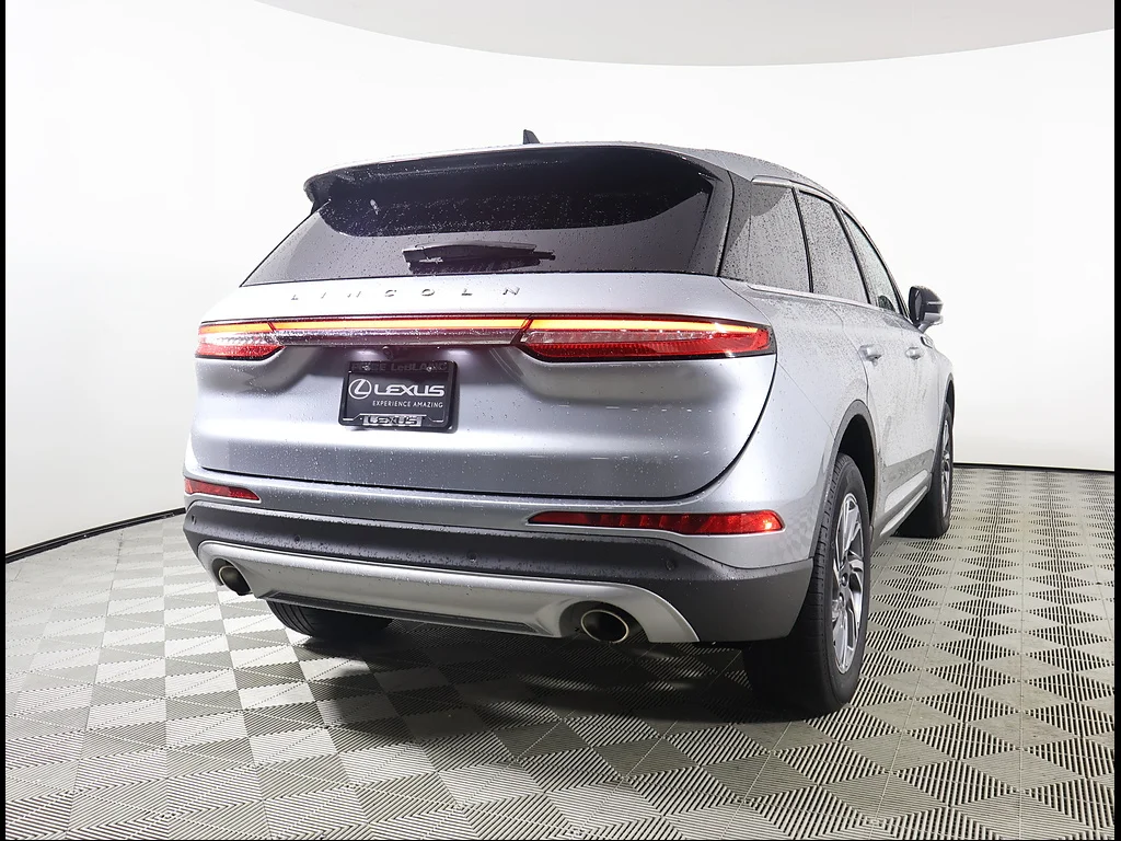 Used 2023 Silver Radiance Lincoln Standard image 5