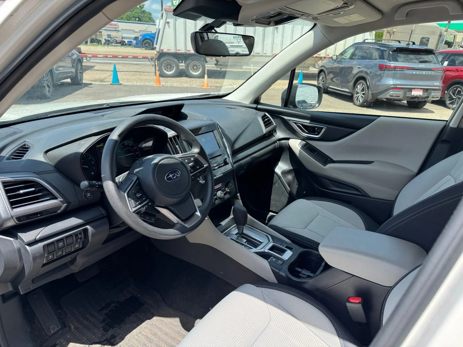 Used 2023 White Subaru Base image 7