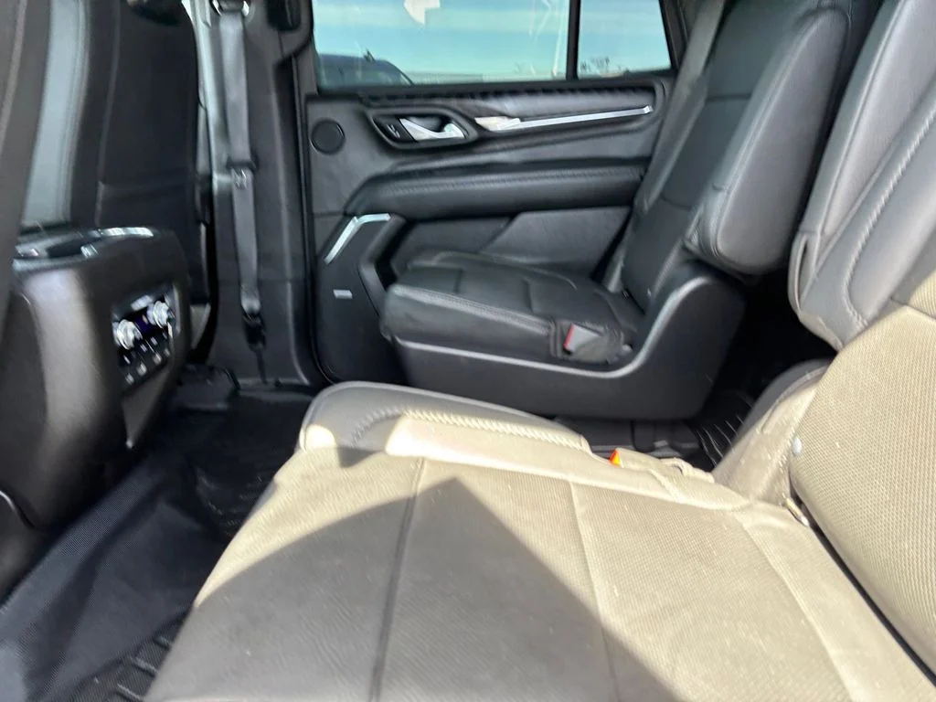 Used 2023 Silver GMC Denali image 25