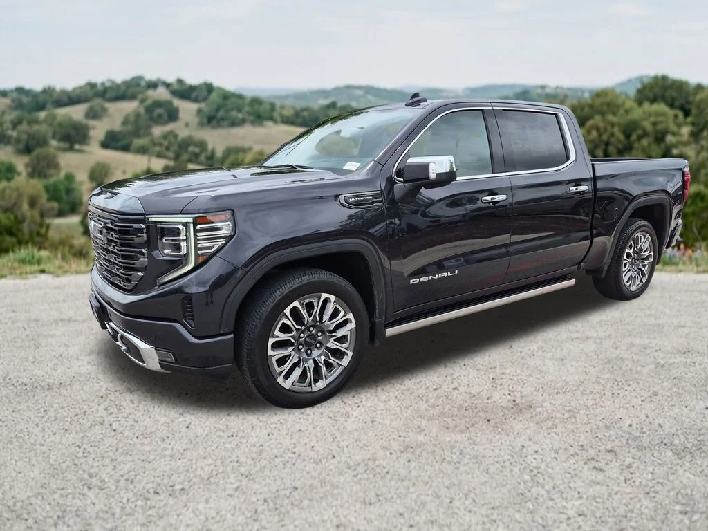 Used 2023 Silver GMC Denali Ultimate image 3