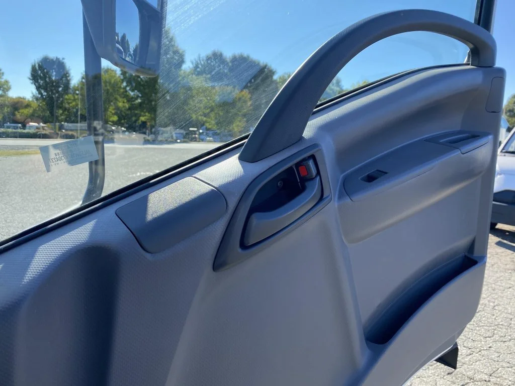 Used 2019  Isuzu Rollback image 33