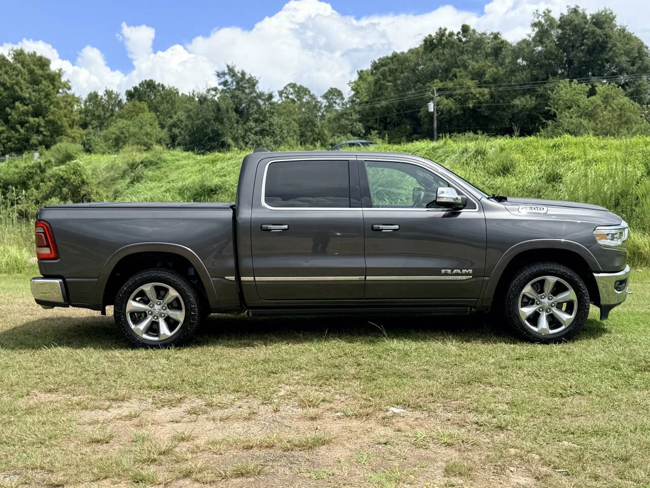 Used 2019 Silver RAM Limited 4x4 4dr Crew Cab 5.6 ft. SB Pickup image 6