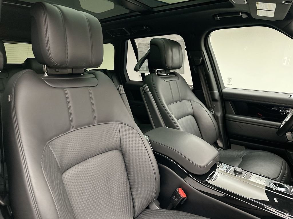 Used 2020  Land Rover HSE image 18