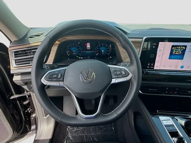 2026 Volkswagen Atlas SE w/Tech - Photo 10