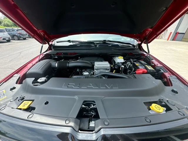 New 2026 Molten Red Pearl-Coat Exterior Paint RAM Limited image 19
