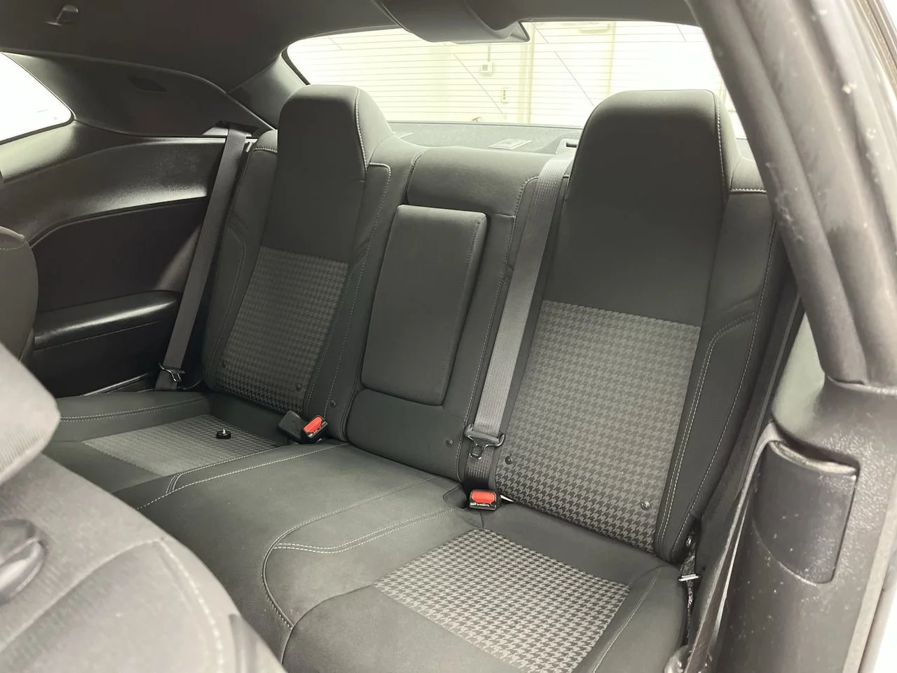 Used 2019 White Dodge SXT image 11