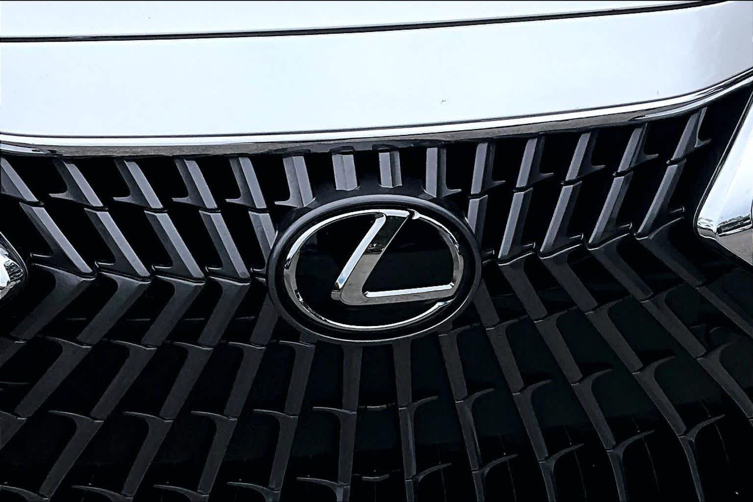 Used 2023 Eminent White Pearl Lexus  image 30