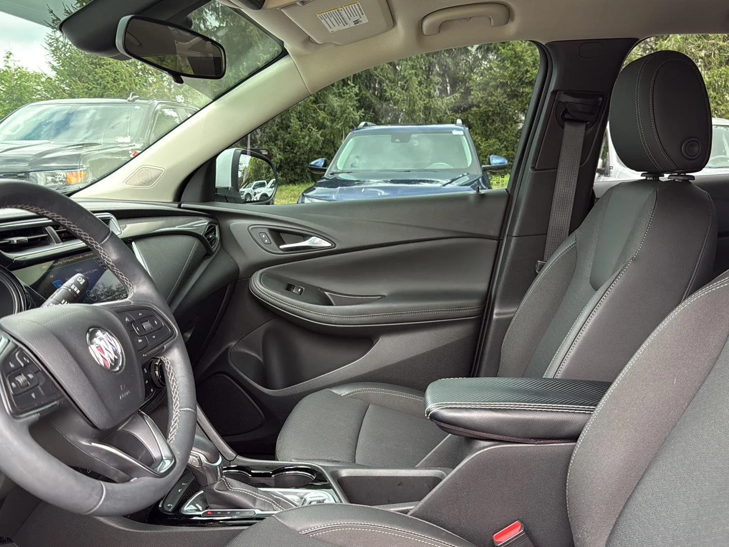 Used 2023 Summit White Buick Preferred image 7