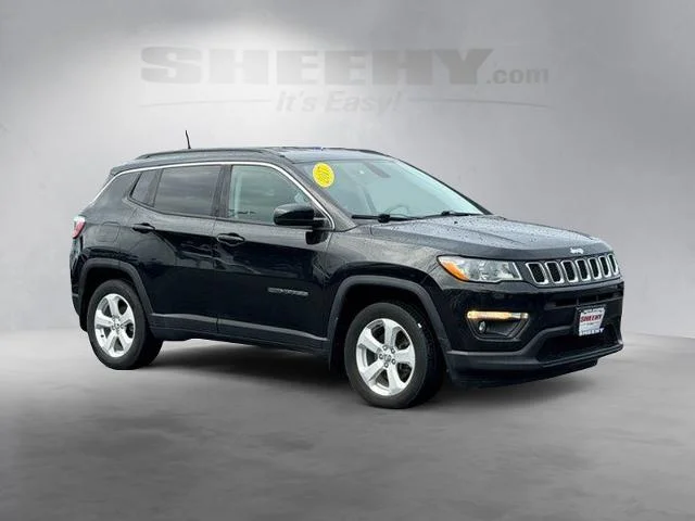 Used 2017 Diamond Black Jeep  image 2
