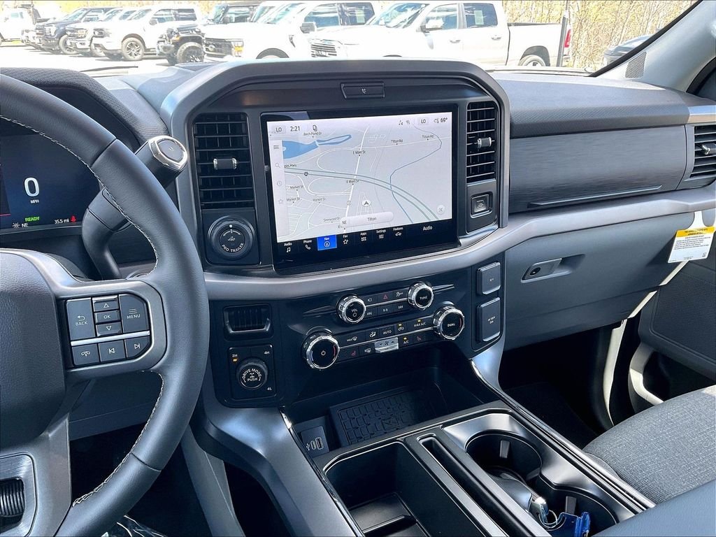 New 2026 Oxford White Ford XLT image 13