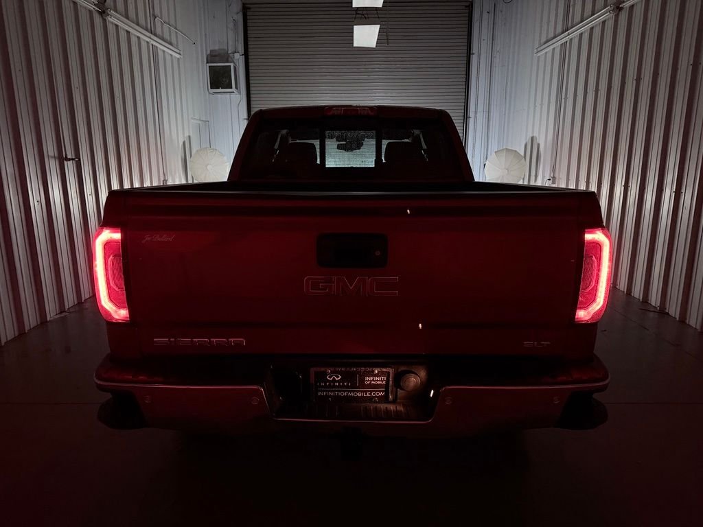 Used 2018 Red GMC SLT image 9