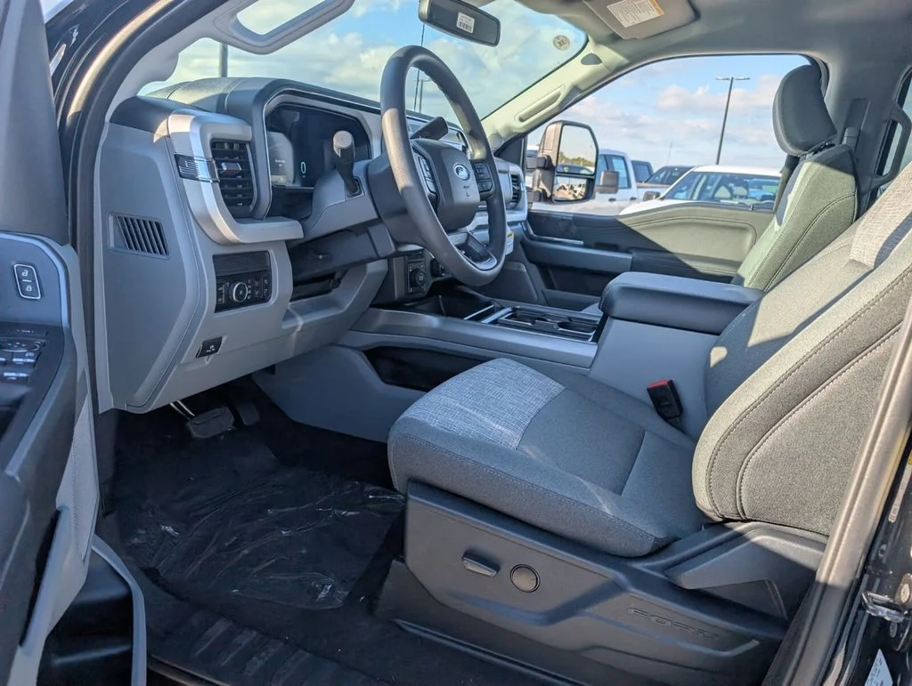 New 2026 Agate Black Metallic Ford F-250® XLT image 9