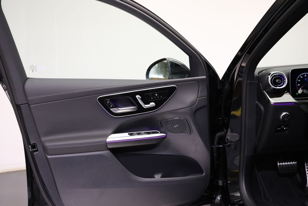 New 2027 Black Mercedes-Benz GLC 300 Coupe image 30