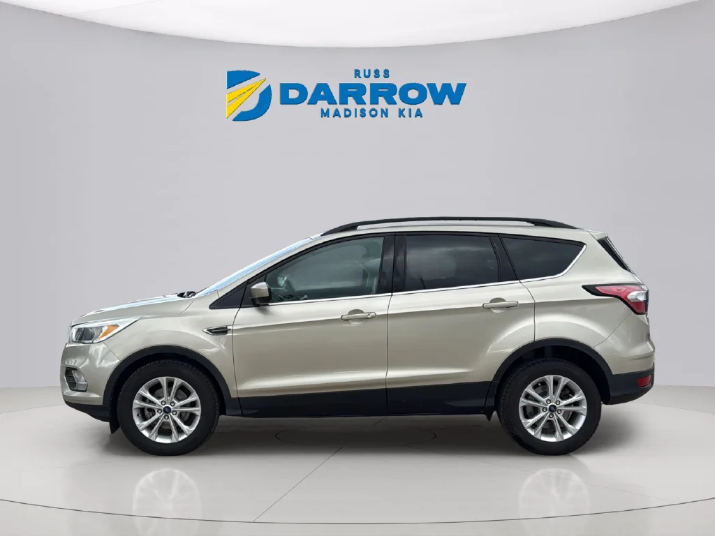 Used 2018 White Gold Metallic Ford SE image 2