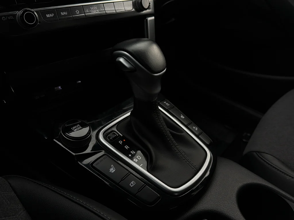 Certified Used 2024 Snow White Pearl Kia S image 18
