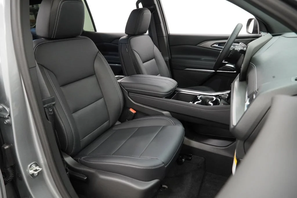 New 2027 Sterling Gray Metallic Chevrolet LT image 29