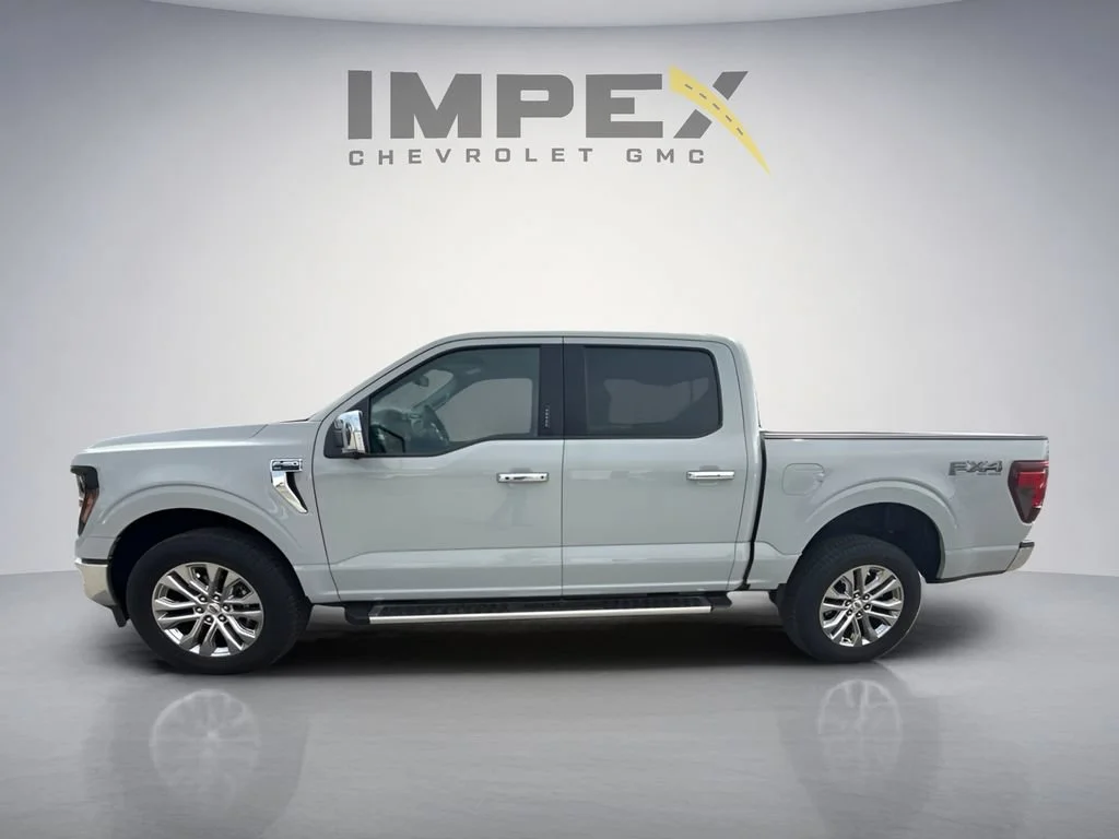 Used 2024  Ford XLT image 2