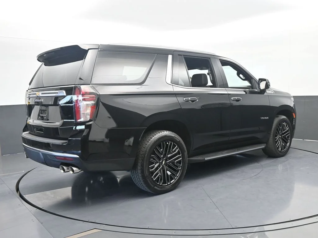 Used 2021 Black Chevrolet High Country image 6