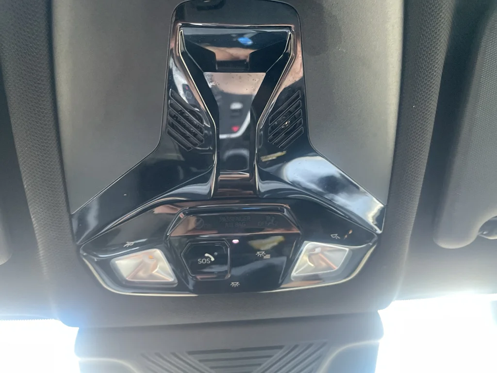Used 2024 Cape York Green Metallic BMW xDrive28i image 30