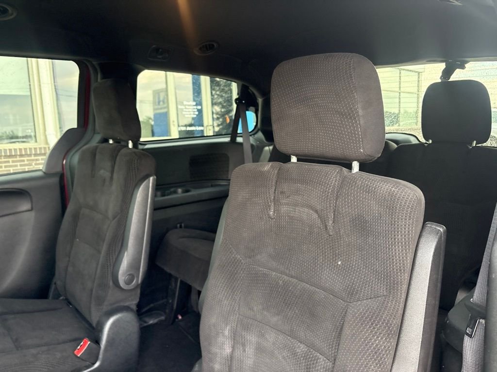 Used 2017 Octane Red Pearlcoat Dodge SE Plus image 31