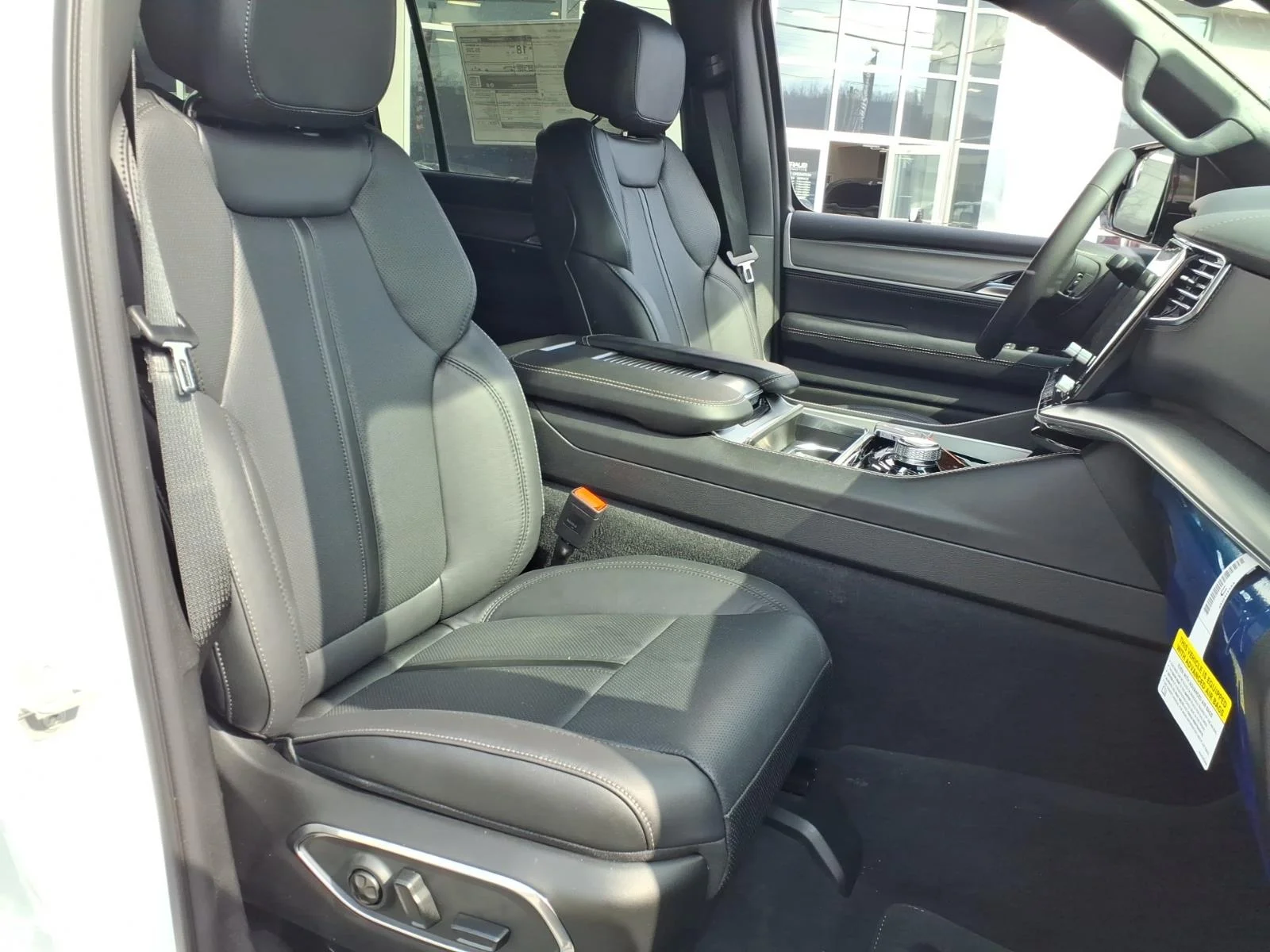 New 2026 Bright White Clearcoat Jeep Limited Reserve image 4